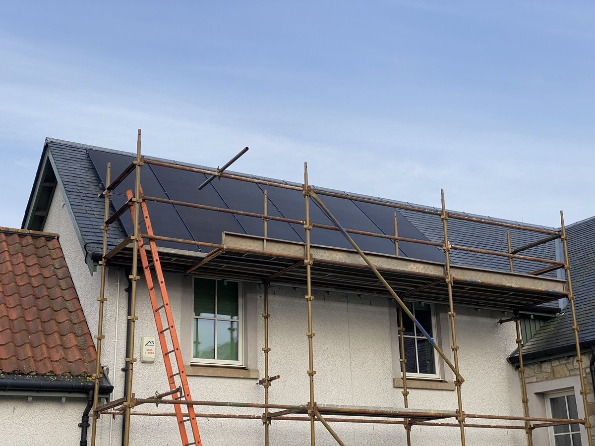 roomitchell's tweet photo. 18 kW PV system now live. Woohoo! This is *ALL* about winter generation; but in the summer we are going to be churning out 120kWh+ some day. πππ¬π #LocalGeneration #EnergySecurity #Solar #Renewables @OctopusEnergy @SolarEdgePV @Solis_Inverters @ssencommunity @HomeEnergyScot https://t.co/rDtCcb3pGI