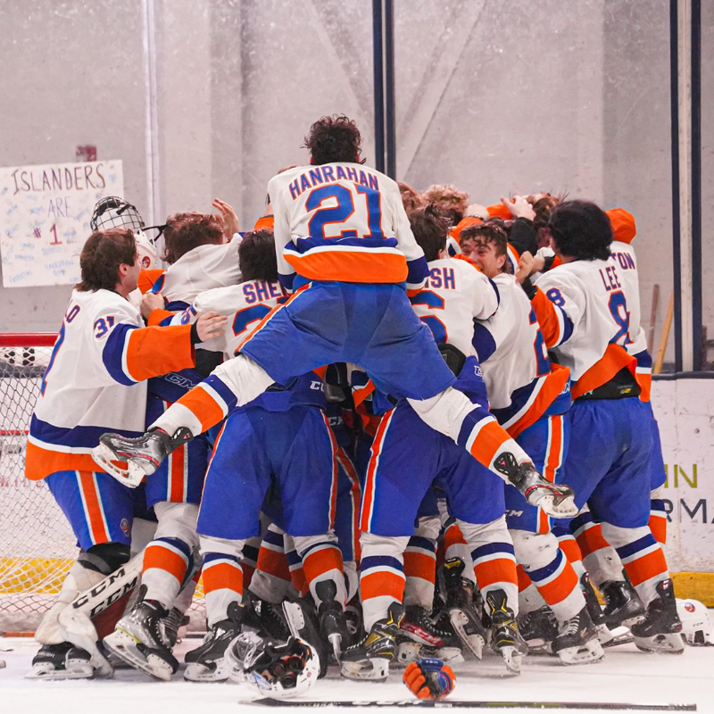 Breaking through. 🏆 

The Jr. Islanders claimed their first-ever victory at the #DineenCup. 

Coach Mike Marcou won Coach of the Year while Cameron Smith and Luca Leighton received Goaltender and defensive forward of the Year.