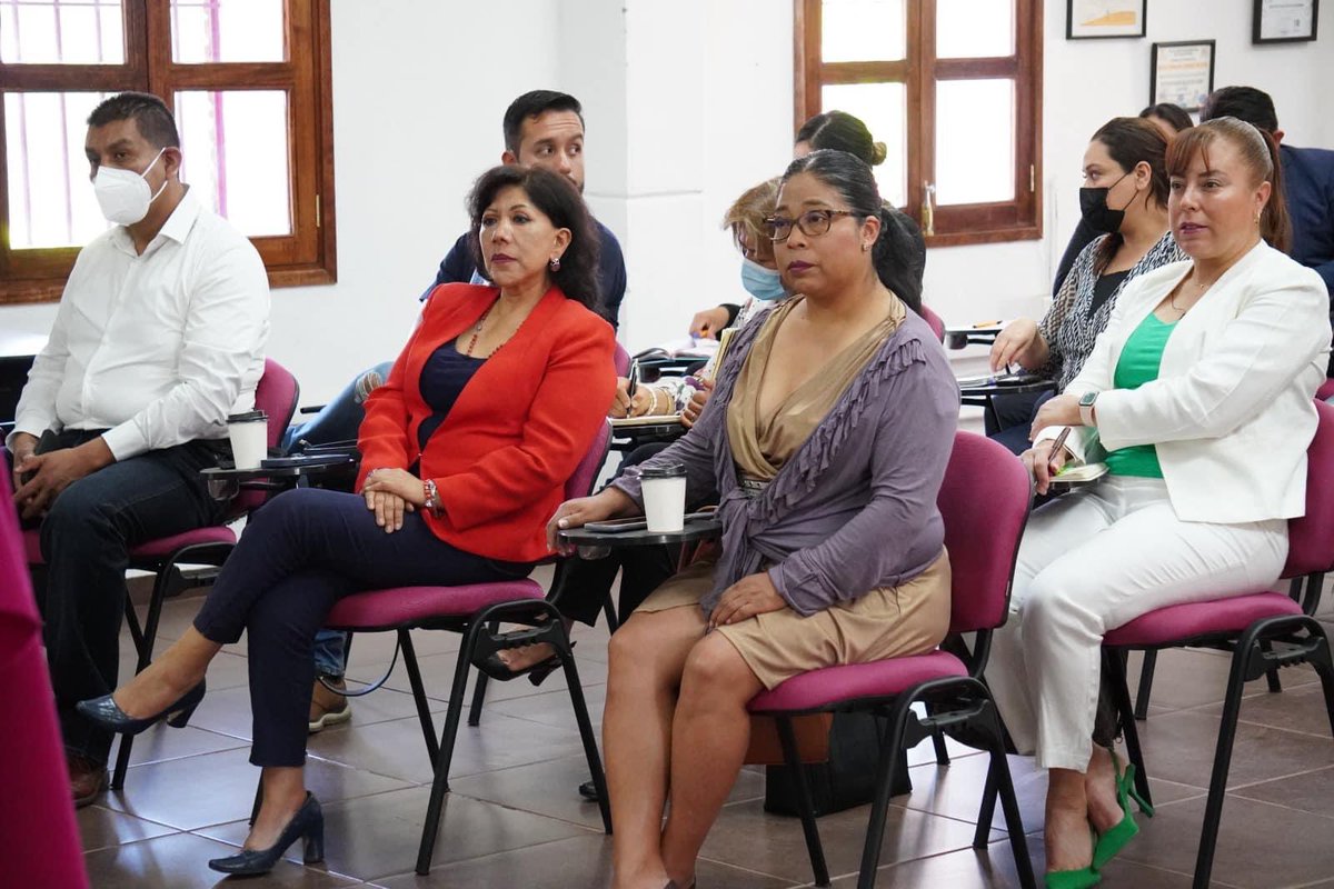 A partir de la vinculación con el <a href="/ITETLAX/">ITE</a> 
se llevaron a cabo las capacitaciones que desde nuestra impartieron nuestras compañeras <a href="/YanethTamayo/">Letty Yaneth Suarez Tamayo</a> y Laura López. 
Gracias a las y los consejeros las facilidades brindadas y al personal la buena disposición para participar.