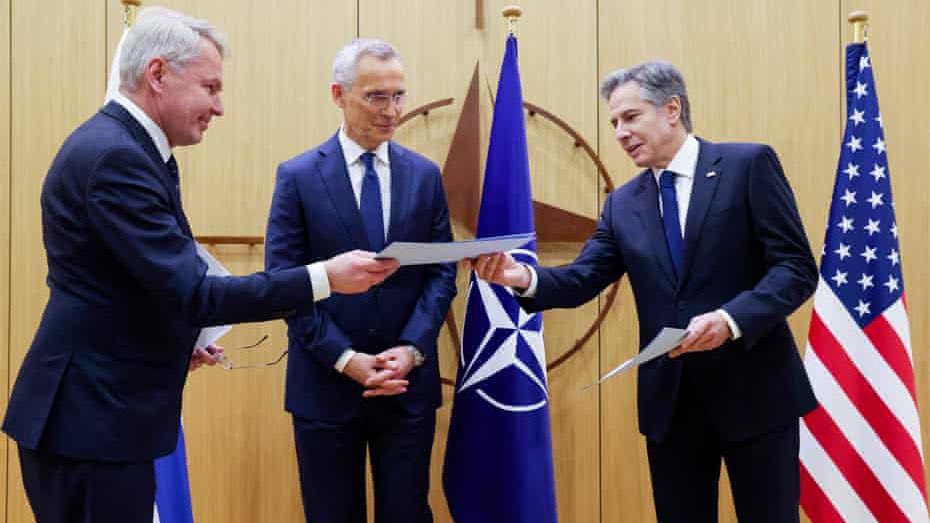 🇫🇮🇸🇪Finast idag 

Att Finland - 15 sekunder in på sitt medlemskap - ratificerade Sverige som ny NATO-medlem