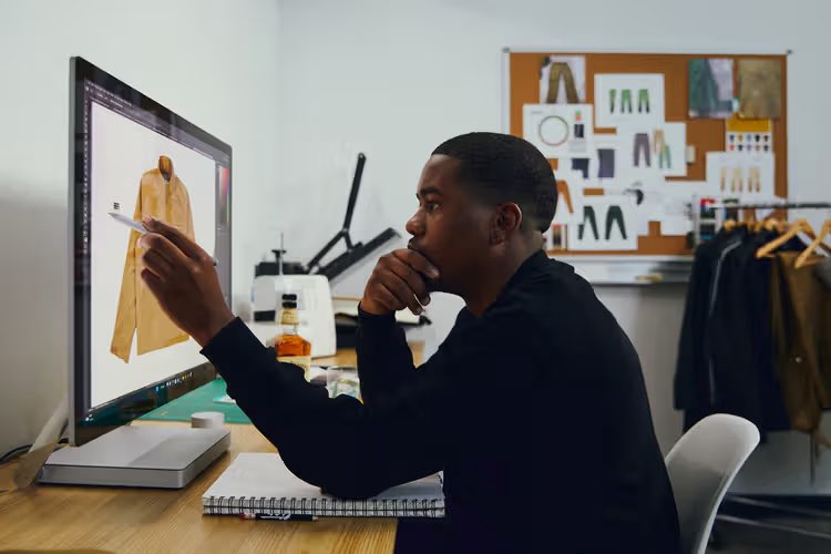 BigTimeAllStar's tweet photo. Been in my mode, we gon start Q2 off like this. A look into my process for the TIER x Jack Daniel’s Capsule Launching 4.7 — Covered by @HYPEBEAST 🥃🚀 

#JackDaniels #ClassicRemix #Tier 

https://t.co/ziiLIfM4K1 https://t.co/gXondChPIO