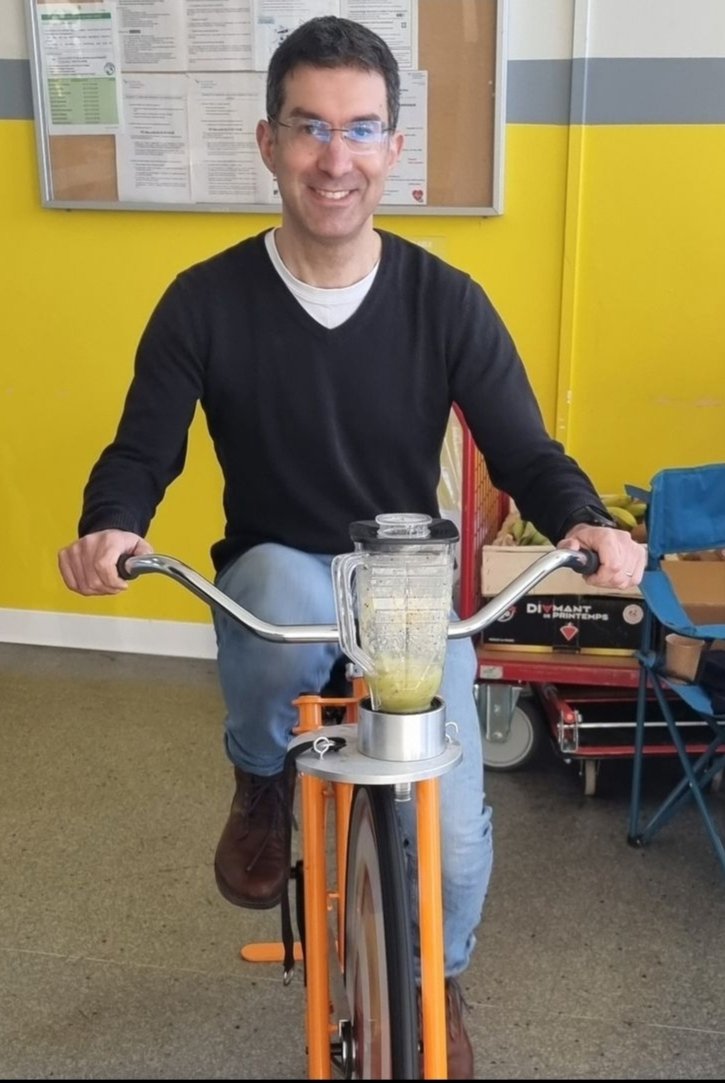 ChRolandMaths's tweet photo. 🚴🚵 Voici mon nouveau vélo ! 🤣
❓Semaine olympique et paralympique au centre universitaire @UphfOfficiel @IUTValenciennes
👍 aux étudiants pour les animations !
#olympique #paralympique #vélo #université #uphf #cambrai https://t.co/SAofGSF8iD