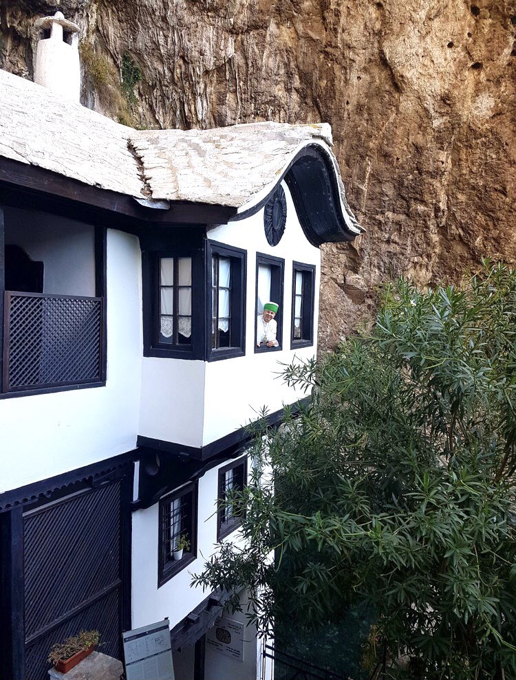 bektashiane's tweet photo. Sarı Saltuk Baba Bektaşi Tekkesi Blagay ,Bosna Hersek. #Bektashi #Bektaşi #Bektashian #SariSaltuk #SariSalltik #Tekija #yunusemre #sufizm #alevi #BektaşiVakfı #Balkan #Rumeli #derviş #Dervish #Dervishhouse #HaciBektas https://t.co/g5t4ckQ0Ua