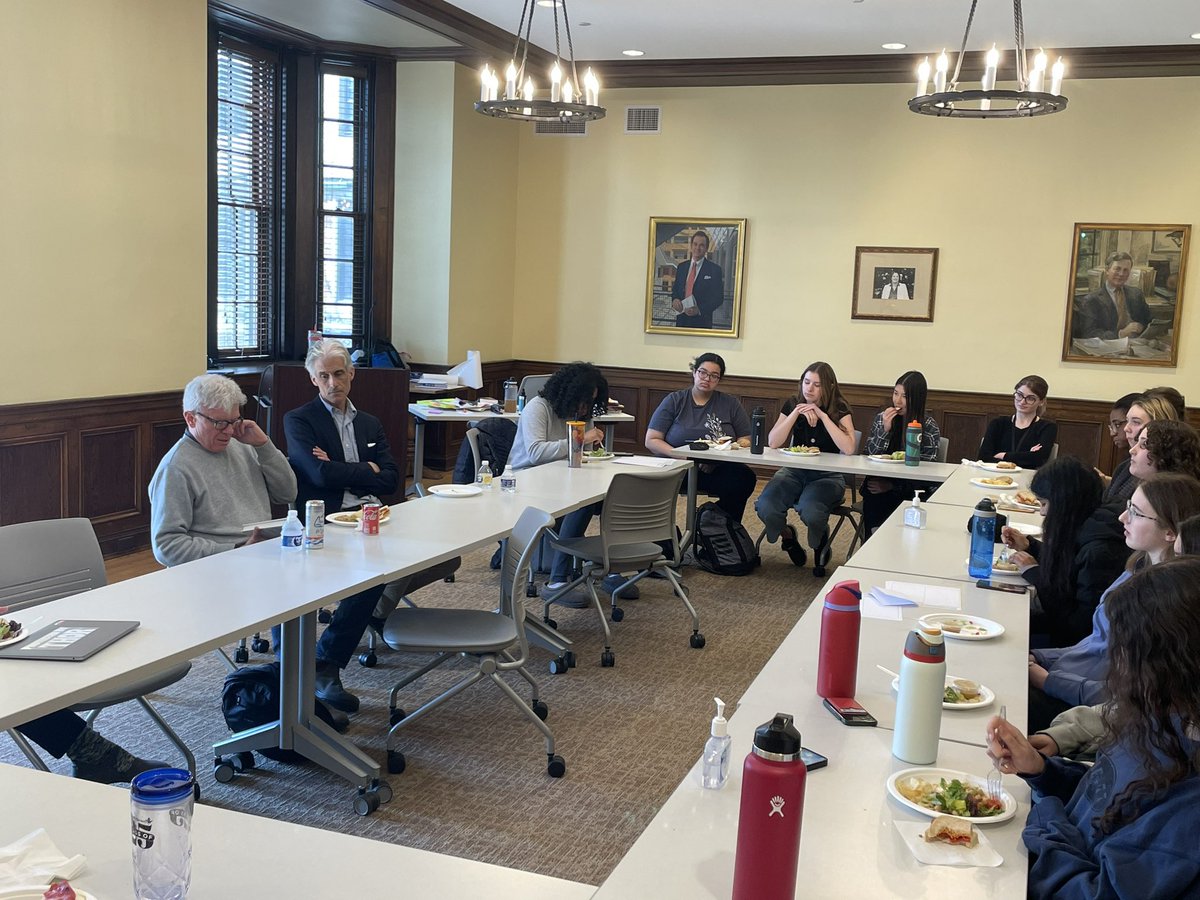 HathawayFGC's tweet photo. Thank you to Tad Friend staff writer from @NewYorker for visiting with @HathawayBrown Student writers today. https://t.co/KFhAU5HWDv