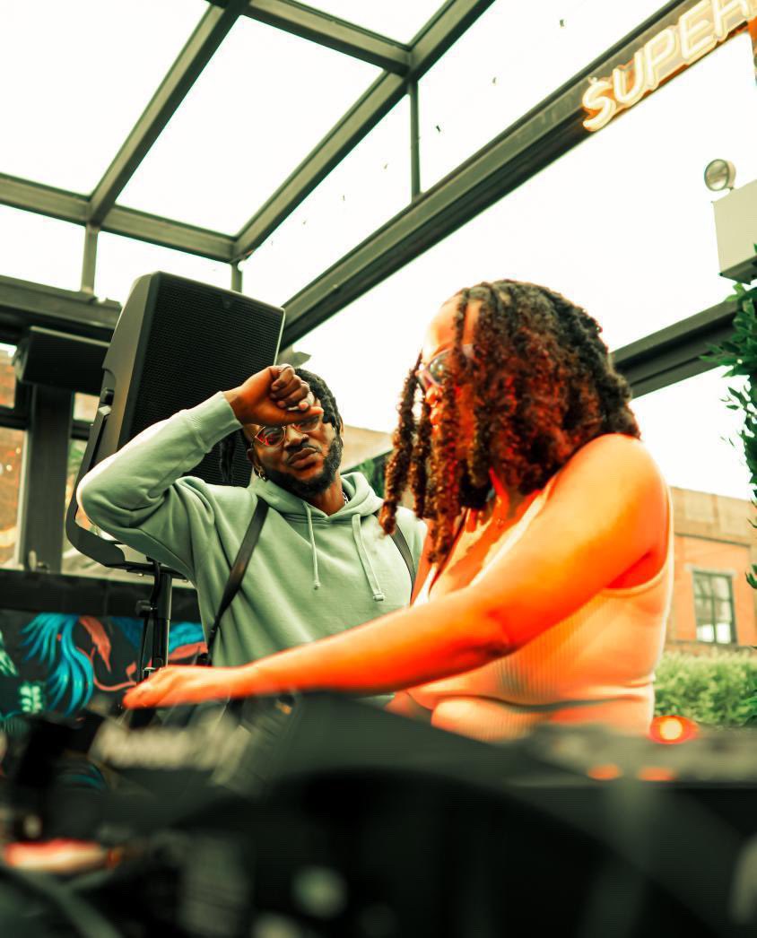 selectHERGlobal's tweet photo. Are you interested in becoming a DJ? Wether you wanna rock out at one of your favorite nightclubs or just play for your close friends? @AQBeGlobal got you. https://t.co/a6GF9LHlrm