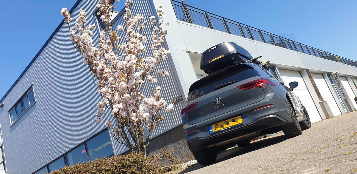 yourroofbox's tweet photo. Yes... lente👌
Gaan jullie op #vakantie in de #Mei vakantie? Neem uw #bagage veilig mee in onze #dakkoffers en op onze #dakdragers. Fietsen mee? Huur bij ons een #fietsendrager. Offerte nodig? Info@yourroofbox.com

#lente #spring #golf8 #golf  #dakkoffer #Rockanje #Rotterdam https://t.co/TY11NhROPo