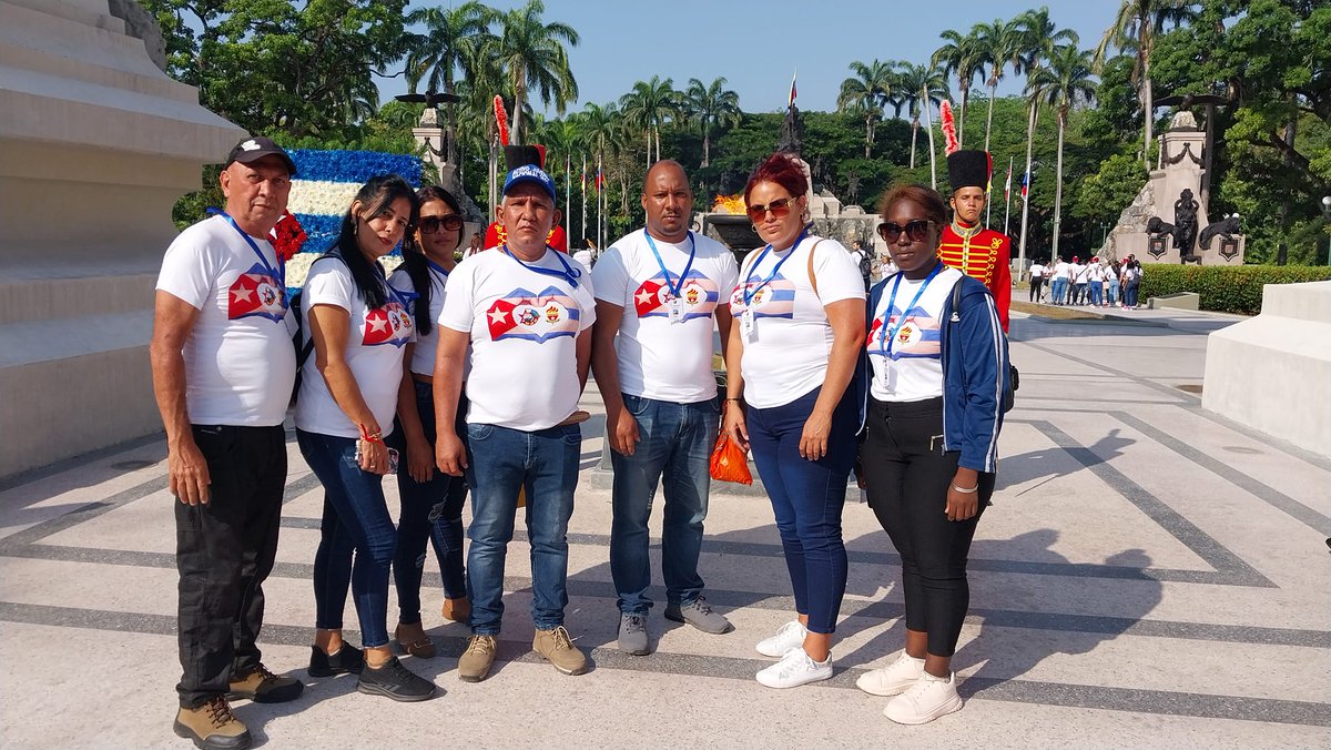 En este nuevo aniversario de la <a href="/OPJMCuba/">OPJM Cuba</a> y la  <a href="/UJCdeCuba/">UJC de Cuba</a> reafirmamos las palabras de #Fidel: "Esta Revolución(...) es la Revolución de  nuestros jóvenes; es la Revolución de nuestros estudiantes (...)".

🇨🇺 #CubaPorLaVida👏 #UnaMejorJuventud 👏

<a href="/cubacooperaven/">Brigada Médica Cubana en Venezuela</a> @aylinalvarezG