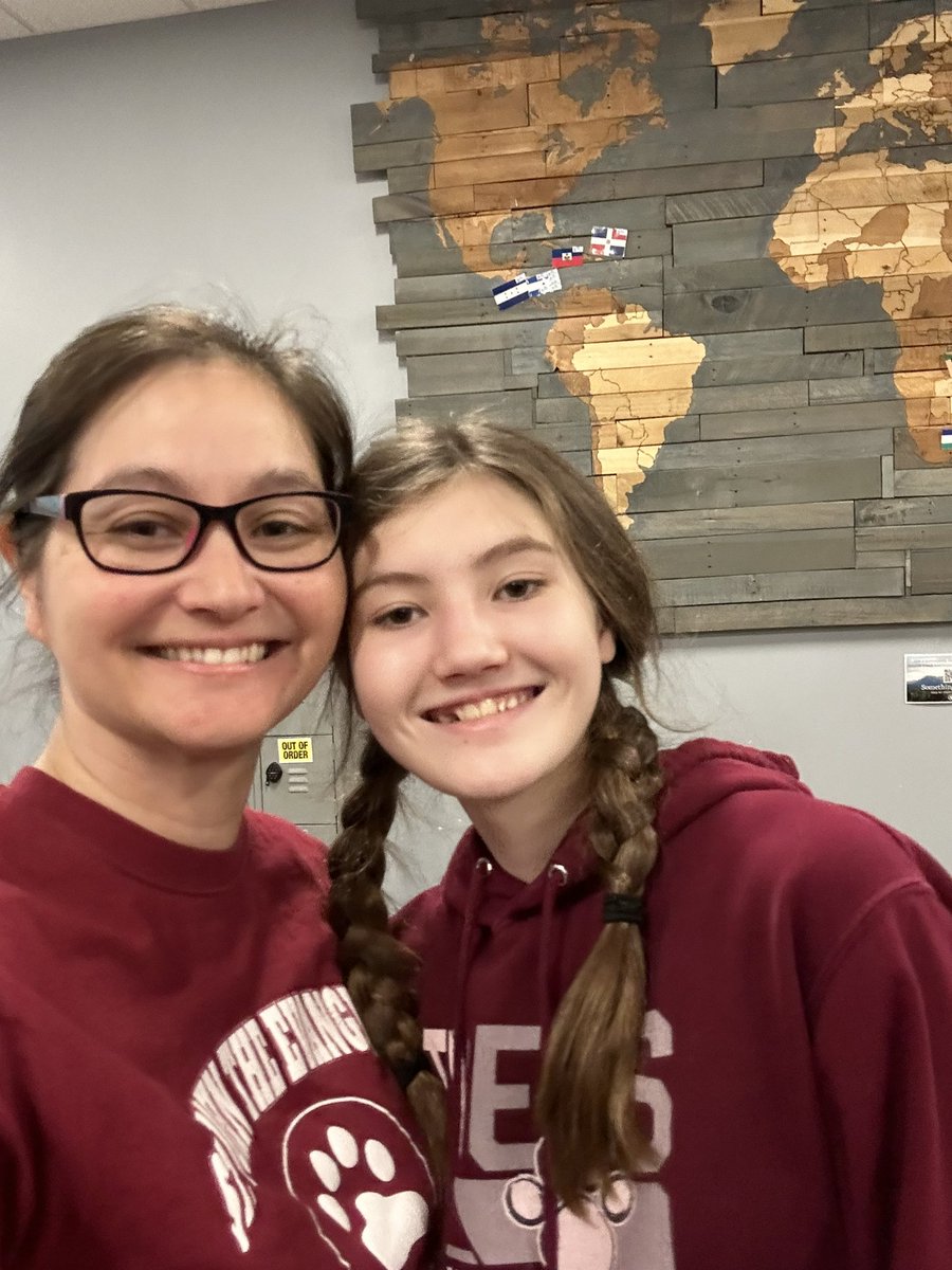 Cari_Miller5's tweet photo. Another successful day @fmsc_org! The @evangelidt middle schoolers packed 142 boxes - great job! https://t.co/IP2N9O5E5p