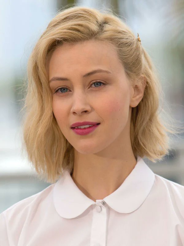 Happy Birthday dear Sarah Gadon! 