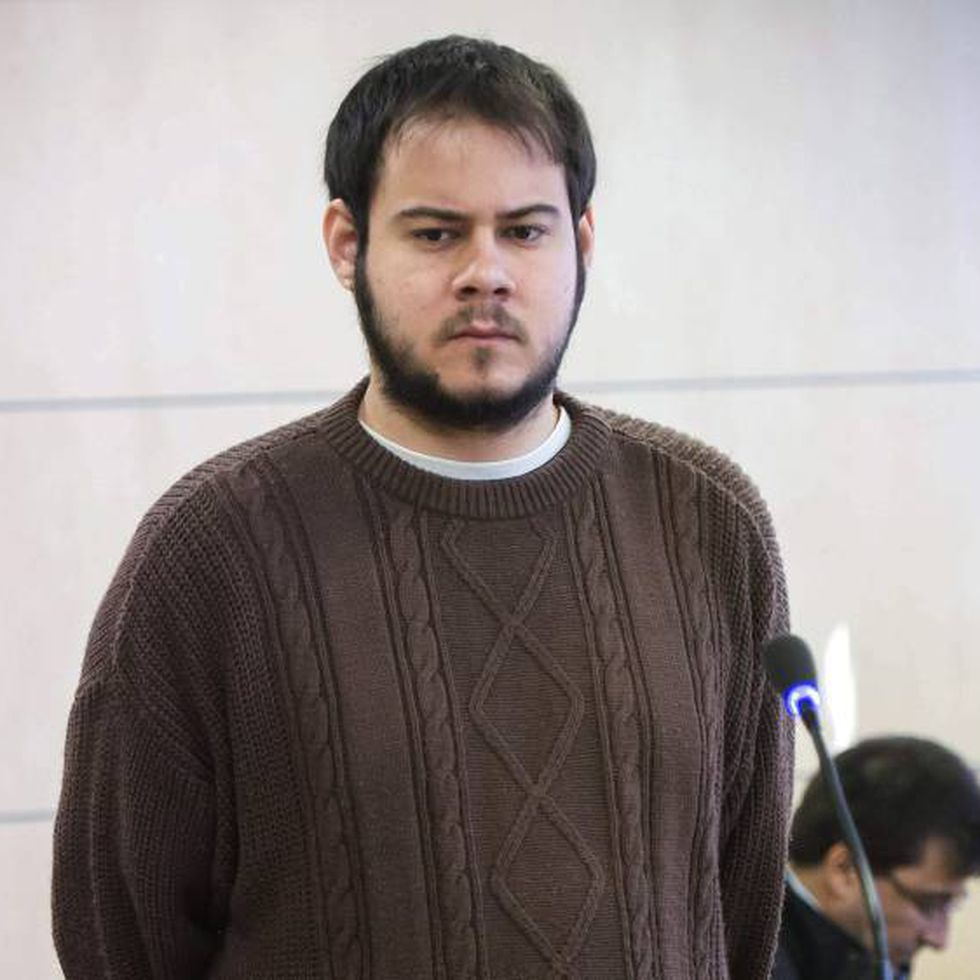 Hoy el gobierno ha indultado a Antonio Daniel Mira, traficante de drogas, por petición de una Cofradía de Málaga en Semana Santa. Mientras, Pablo Hasel cumple 2 años en prisión por rapear contra la Casa Real y denegaron su indulto por "actitud antisocial". La "justicia" en España