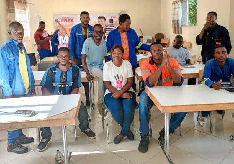 STEMPractitions's tweet photo. Our Brand Field Researcher Ms. Purity Bwalya on Thursday 30th March 2023, conducted a research survey at the Engineering Section of Chreso Vacation Training Center (Chreso University) in relation to "Why Do Less Women Pursue Careers in STEM Fields".
#MoreWomeninSTEM
#Survey https://t.co/B8Vzu3rtO8