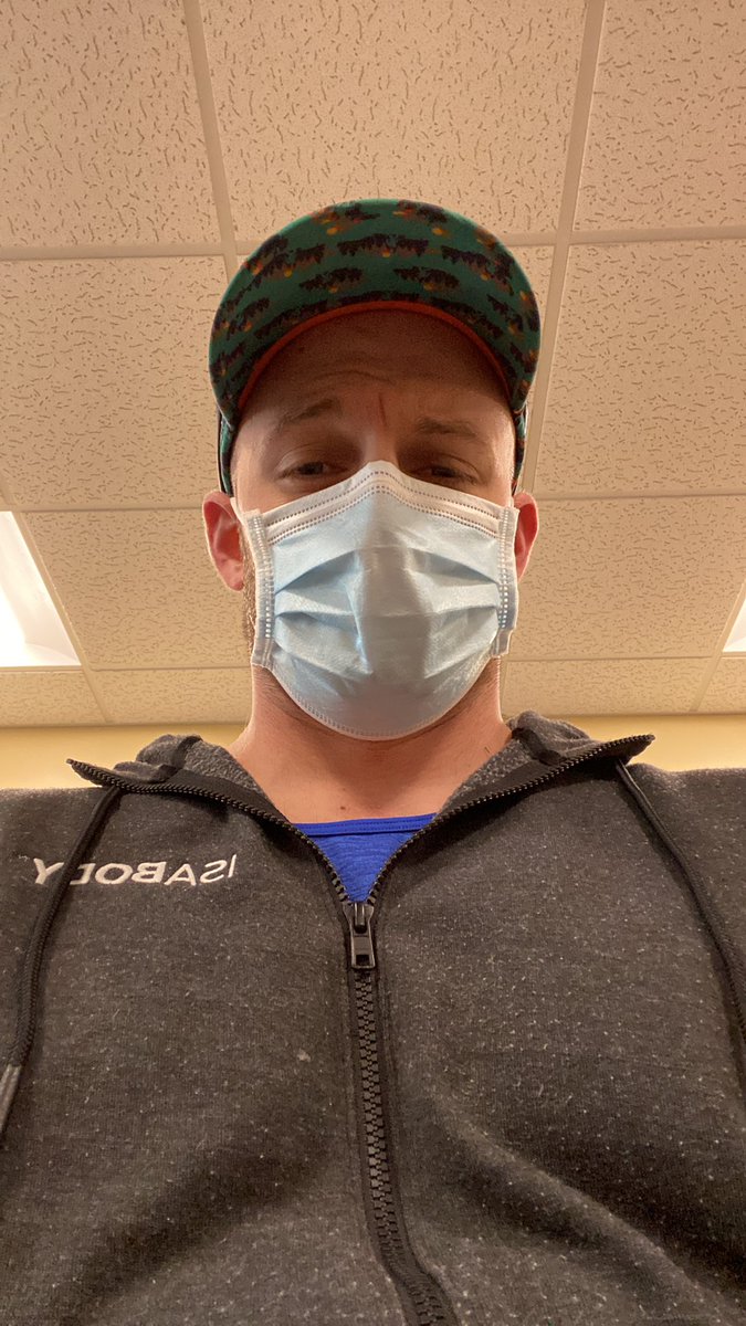 wAKAflash's tweet photo. Annnnnnd we back for treatment 5. Almost halfway! #outruncancer #bEatoncancertogether #strongerthancancer #Fcancer https://t.co/Osijivtaq9