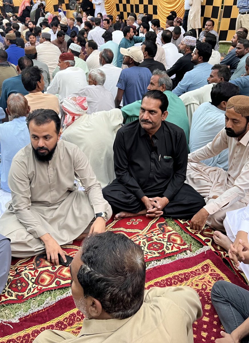 DanialAbroPPP's tweet photo. Attended Iftar Dinner by PPP Hyderabad to pay tribute to Shaheed Baba Zulfiqar Ali Bhutto over his 44th Martyrdom Anniversary at Distt Council Hyd along with Chairman UC35 @GMShaah , AmirLaghari &amp; ZahidBhaii
#SalamBhutto https://t.co/DaNOOAXrq3