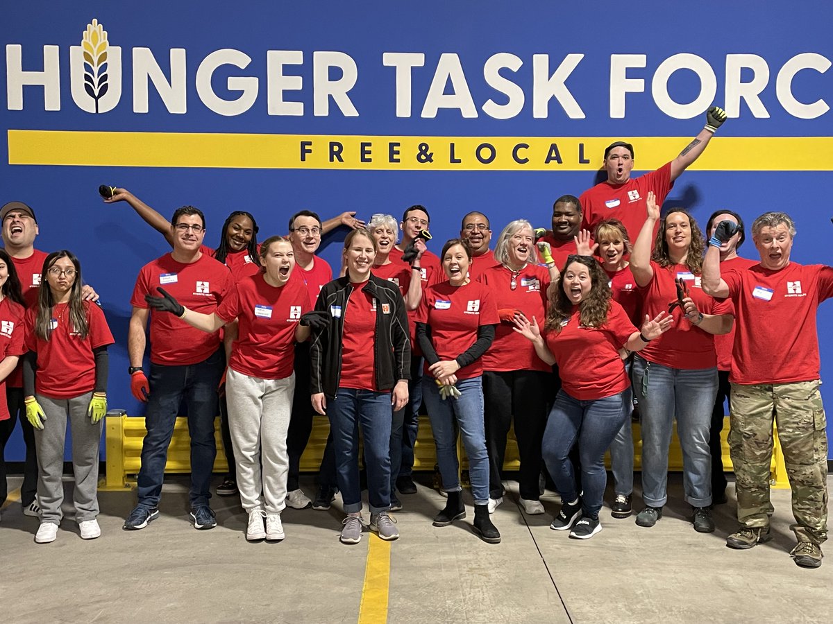 HydriteCo's tweet photo. Last week Hydrite MKE facility employees assembled 480 boxes of nutritious food for local senior citizens through @hungertaskforce's Stockbox program.
Join Hydrite in giving back to the community: https://t.co/KQfUXTMIcW #HydriteHelps #HungerTaskForce https://t.co/qkAbCuQggi