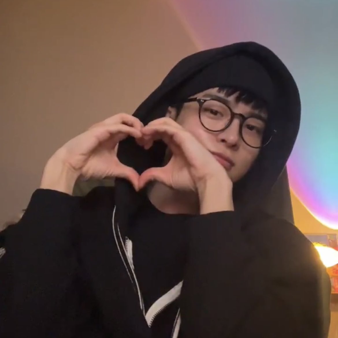 수빈아 생일축하해☘️🤍
앞으로도 수빈이와 함께할 수많은 봄날들을 기대해;)
#수빈이와_함께하는_행복한_봄날
#HAPPY_SUBIN_DAY