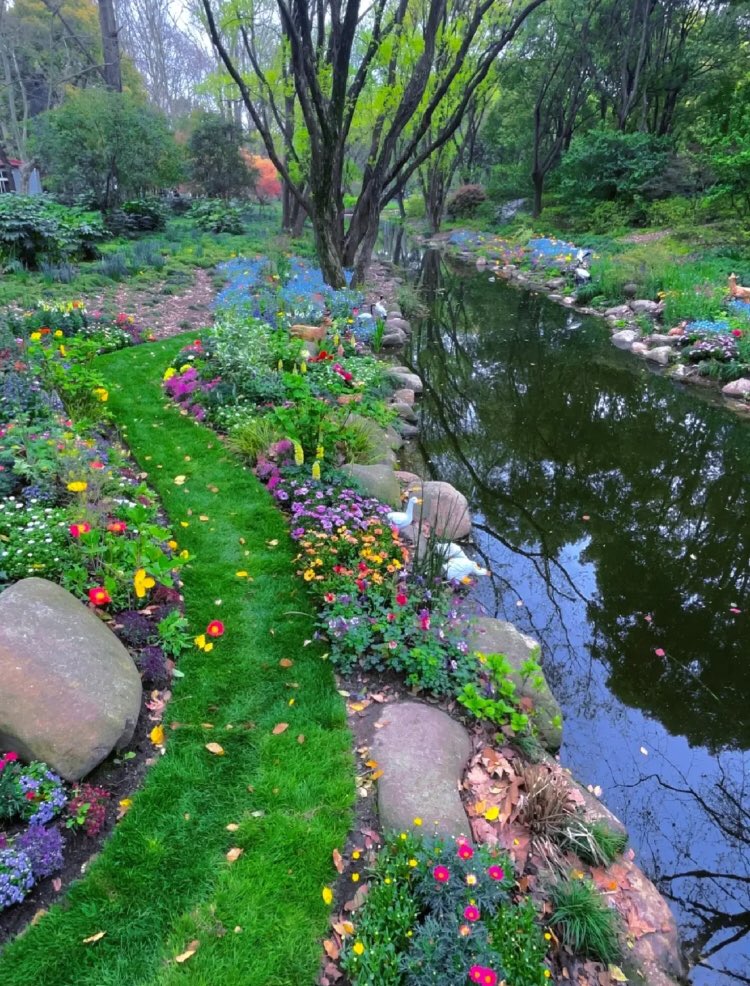 just a walk here would make me so happy