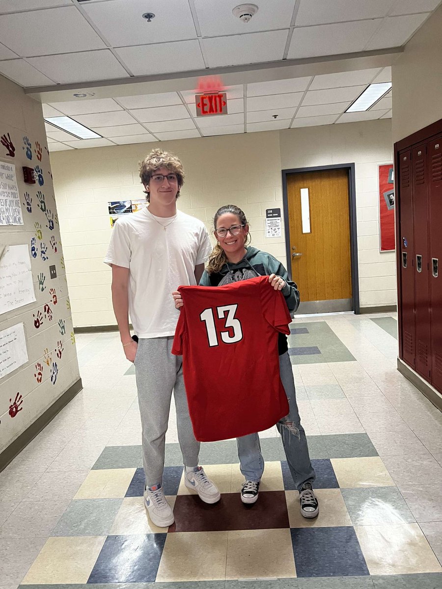 Hollistonbb's tweet image. This season for every home game, the boys will choose a faculty member to give their away jersey for the day. Showing respect and gratitude to people that have been a positive impact in their lives