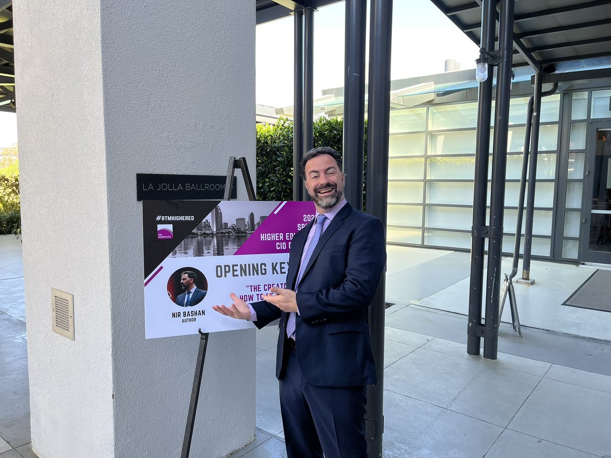 Nir_Bashan's tweet photo. Had a blast speaking at the #rtmhighered talking about how to be more creative in the workplace.
Thank you @RTM_BG for letting me join your awesome event!
#thecreatormindset #creativity #innovation #keynote https://t.co/COhMmdeS6C