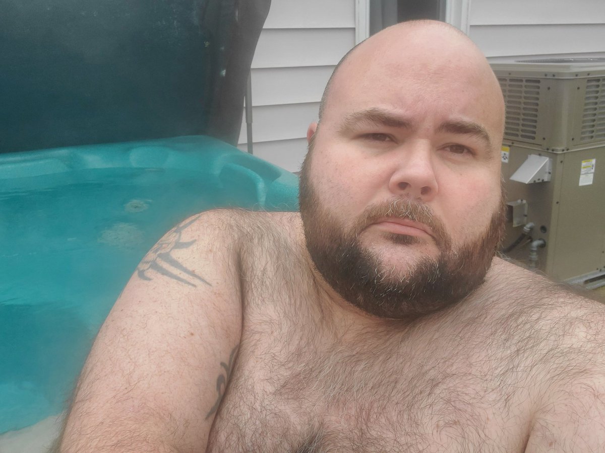 Another Canadian Bear On Twitter Solo Hot Tubbing Is Boring 