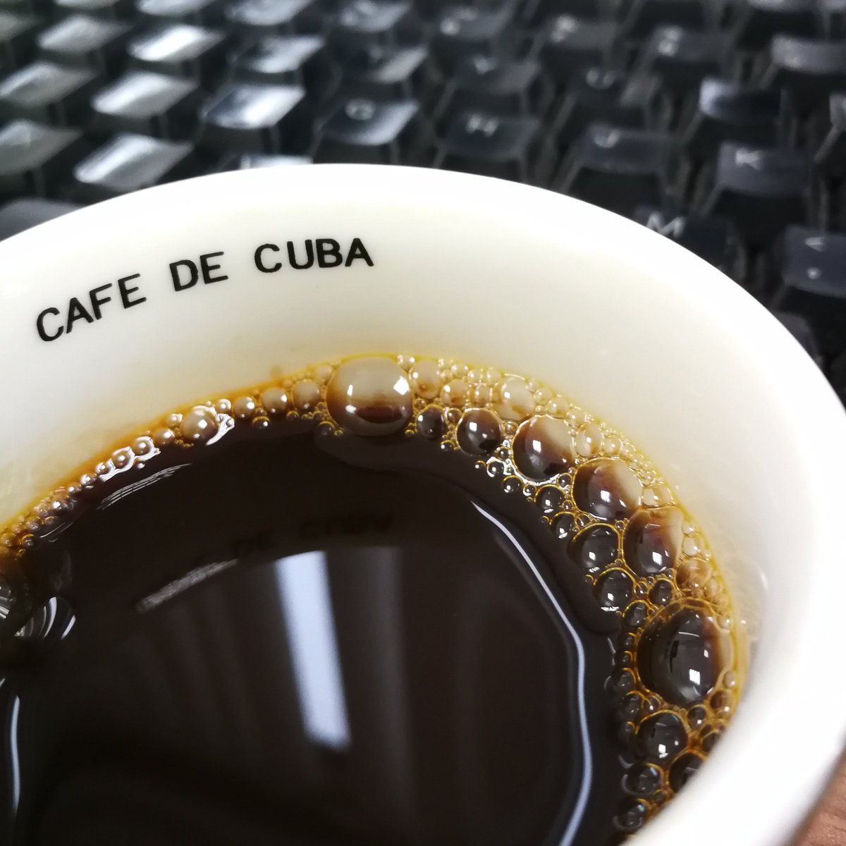llopezglez's tweet photo. Buenos días. Amaneciendo en 🇲🇽 con buen café ☕ cubano 🇨🇺.

Feliz 4 de abril. https://t.co/vFecP2Fjwp