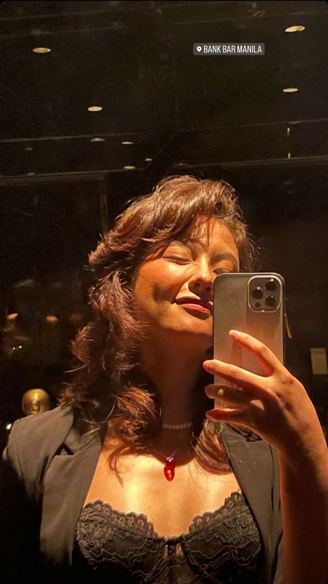 amesyl_crosser's tweet photo. Mirror shot? I only trust her π€π€π€
#KateValdez
#KateIsKat
#Dreamwalker https://t.co/vKzYHWRynw
