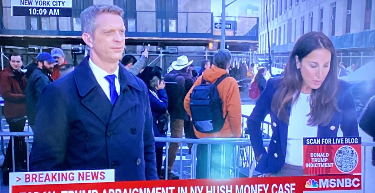 I  applaud <a href="/MSNBC/">MSNBC</a> for giving the Trump assignment to the tallest reporters they have , well-played. With <a href="/GarrettHaake/">Garrett Haake</a> and <a href="/YasminMSNBC/">Yasmin Vossoughian Reports</a> on the job we’re bound to see everything!