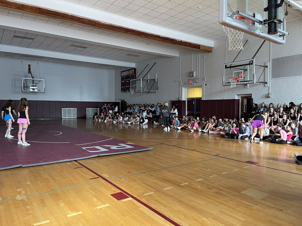 Dance showcase is on! <a href="/GoGCMSPrincipal/">Matthew Samuelson</a> <a href="/GCPSSupt/">Kusum Sinha GCUFSD</a> <a href="/GCAsstSupHRLD/">Nanine McLaughlin</a> <a href="/ddfasano41/">Daniel Fasano, Ed.D.</a>