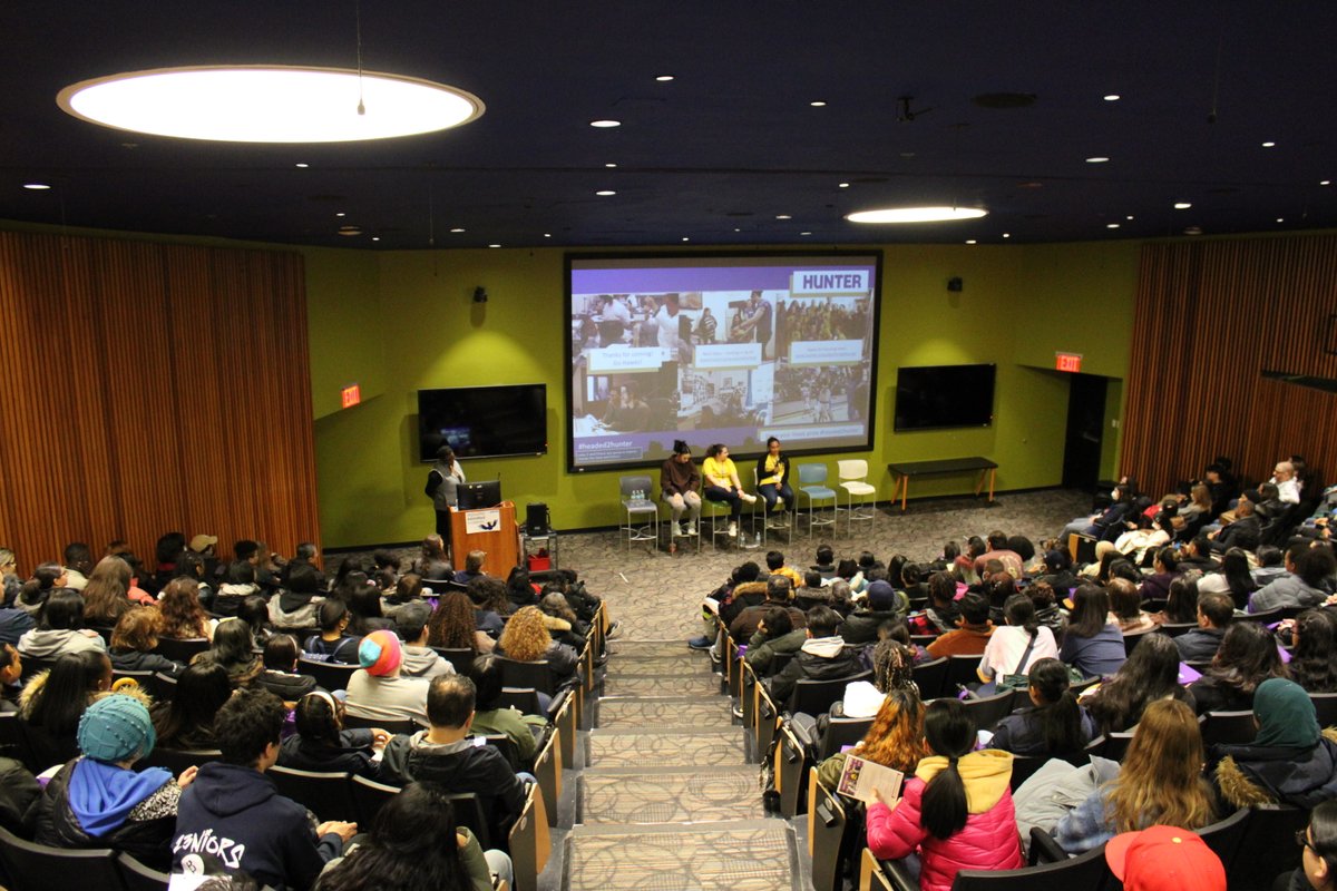 Hunter_College's tweet photo. #AdmittedStudentsDay at Hunter College was a HUGE success. TY to all the family, friends, & future #HunterHawks who came out to see what an amazing education #HunterCollege can offer. Looking forward to seeing you again in the fall! #Home2Hunter #HunterPride https://t.co/oNYVsNuBCZ