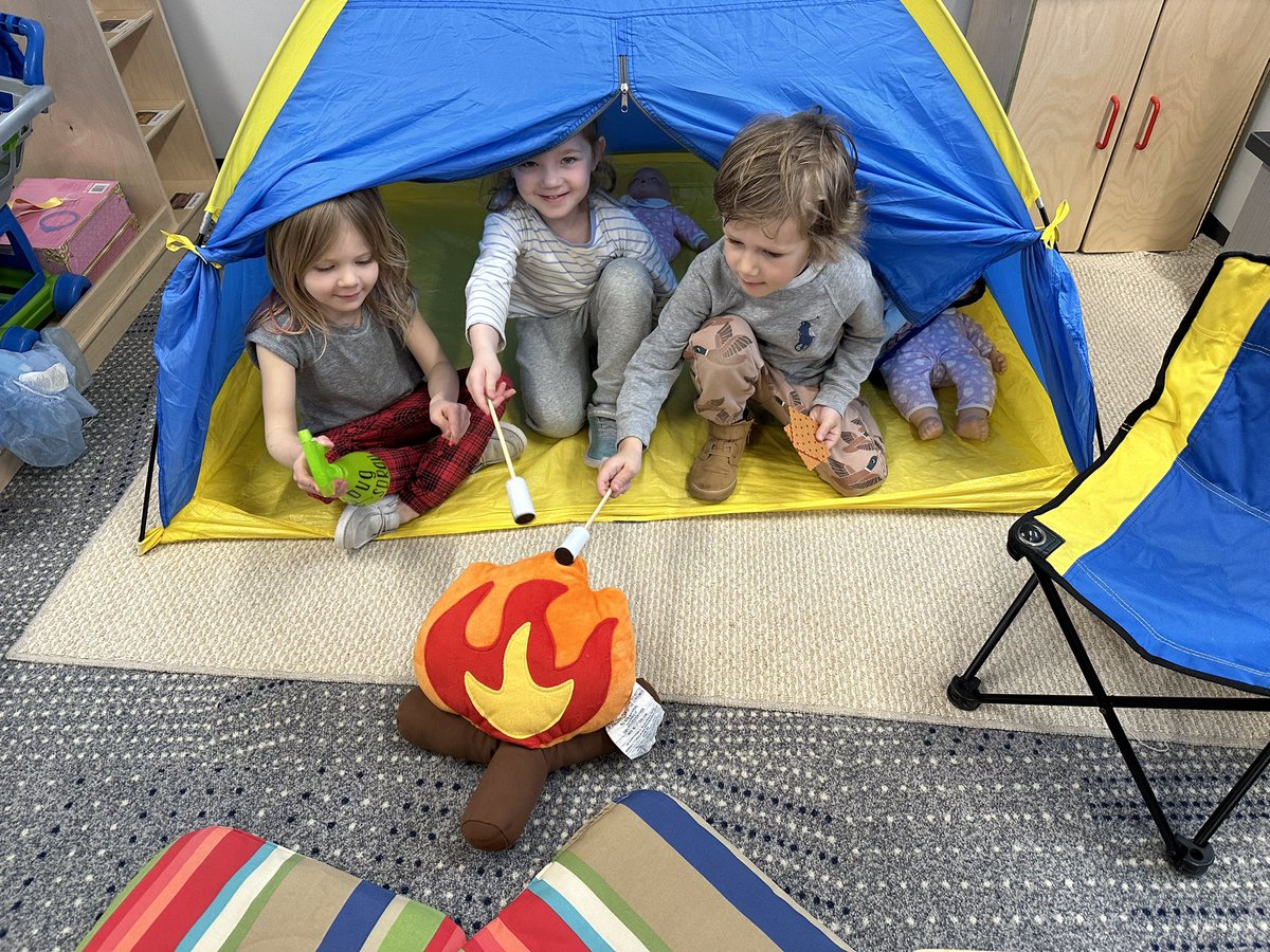 Enjoying our new camping dramatic play center 🏕️ 🔥 💙 @DCWestFalcons @DCWElementary #TheFalconWay #dcwestpride