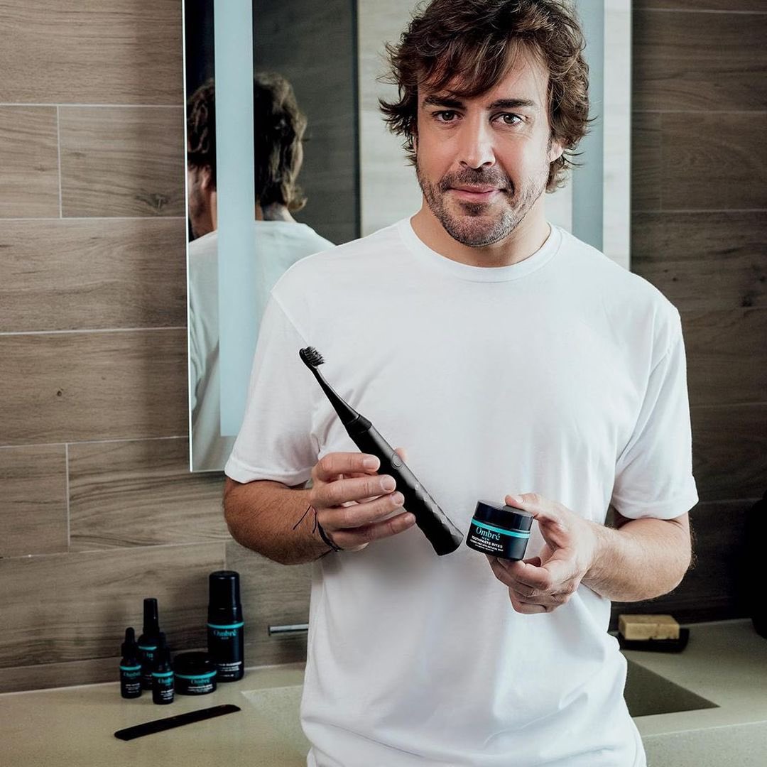 rubml_120's tweet photo. @AstonMartinF1 Brushing  my teeth every 33 minutes https://t.co/dqP4zP8qRS