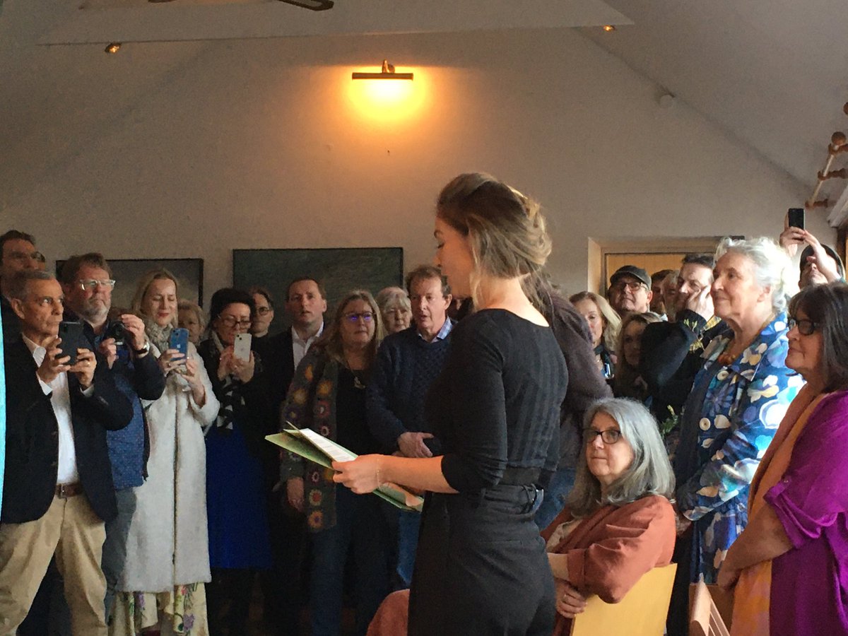 Angela Brady Design tweet media