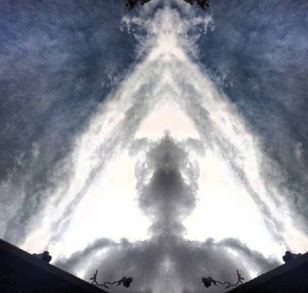 dab_brad's tweet photo. Grand Rising Beautiful Souls! More epic shots of these beings in our skies!  When you see them, feel them and experience there presence, it's like witnessing something angelic. #aliens #aliensighting #uap #5d #skywatch #galacticfederation #angelicbeings https://t.co/YWOSEGCHQd https://t.co/wAfcHpKt3P