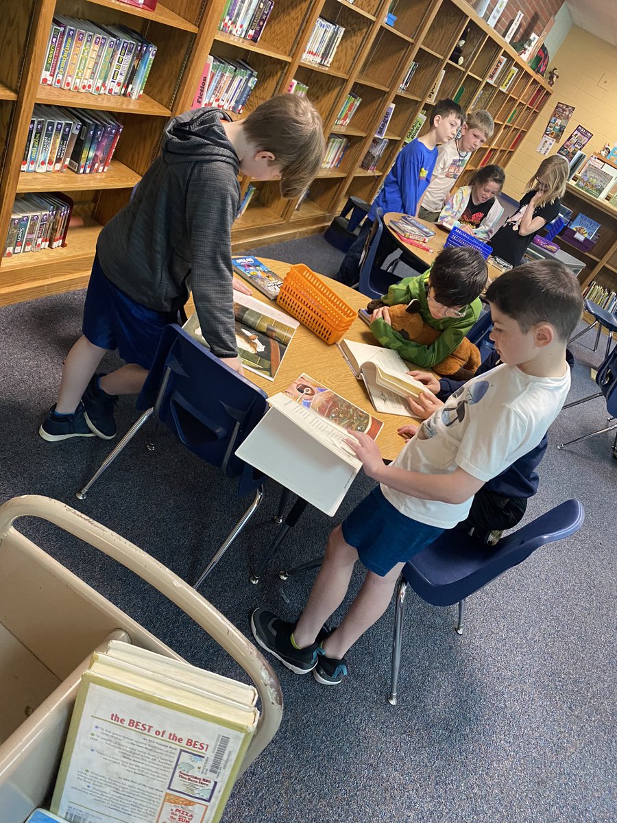 northiesread's tweet image. Third grade is learning about poetry in the library! 
Here are some reading with care 
and looking for fun poetry to share. 
#Proud2BNorthies #JCChampions #WeAreElementary @North_Tweets @JCSchools_Lib