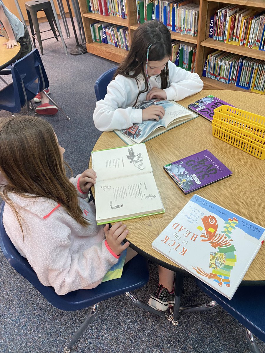 northiesread's tweet image. Third grade is learning about poetry in the library! 
Here are some reading with care 
and looking for fun poetry to share. 
#Proud2BNorthies #JCChampions #WeAreElementary @North_Tweets @JCSchools_Lib