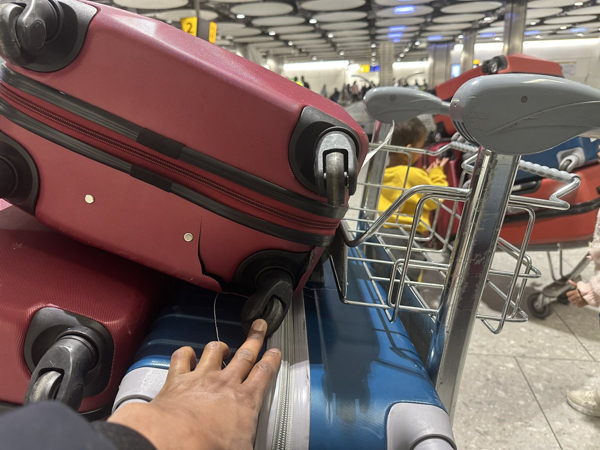 undera004's tweet photo. @qatarairways three of my travel bags has been broken during my flight 007 from Doha to London heathrow.
The overall experience was not as i expected since i booked with best airline of the year 2022. Those bags were brand new. https://t.co/KCCHpxUdZ0