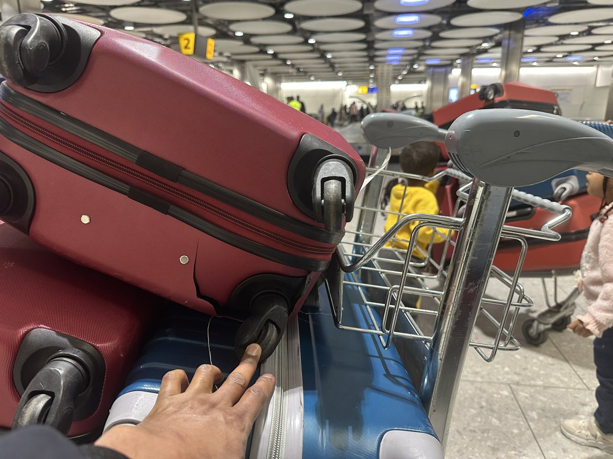 undera004's tweet photo. @qatarairways three of my travel bags has been broken during my flight 007 from Doha to London heathrow.
The overall experience was not as i expected since i booked with best airline of the year 2022. Those bags were brand new. https://t.co/KCCHpxUdZ0