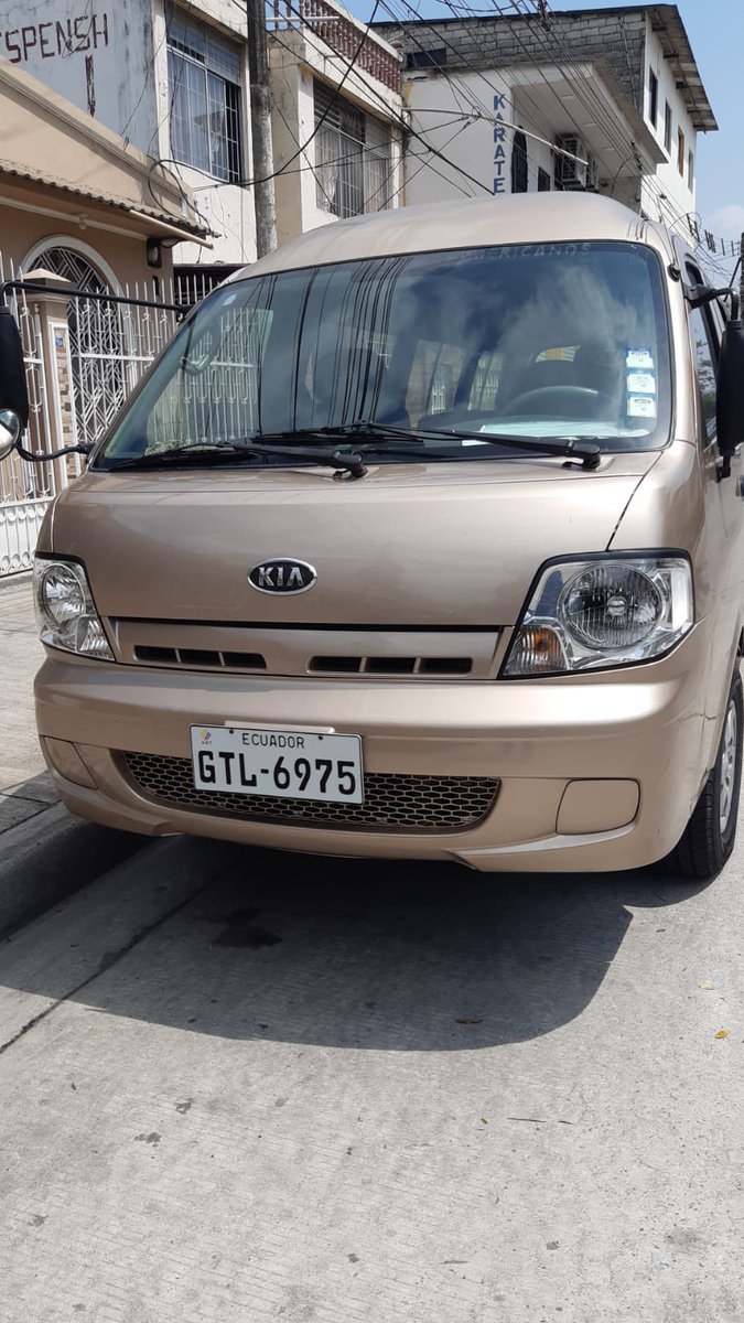MishellArizagaF's tweet photo. Porfa ayúdenme a difundir, carro robado en guayacanes. 🙏🏼 cualquier info: 0999608239 https://t.co/VnbZKNo1hQ