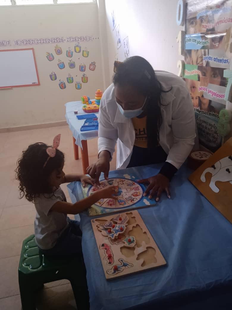 Mientras unos envían, soldados, misiles y guerras, Cuba lleva personal médico, amor 
y solidaridad al mundo #UnaMejorJuventud #CubaPorLaVida #CubaCoopera 
<a href="/cubacooperaven/">Brigada Médica Cubana en Venezuela</a> <a href="/UJCdeCuba/">UJC de Cuba</a> <a href="/MINSAPCuba/">Ministerio de Salud Pública de Cuba</a> <a href="/6_NuevaEsparta/">CDI#6 Ramón Rojas Salazar</a> <a href="/CDIHugoChavez/">CDI Hugo Chavez Frías</a> @Rafael180461289 <a href="/2_cdi/">CDI_2_Valleverde</a> <a href="/CDIBocaDeRio/">MMCVEN CDI Boca de Río</a> <a href="/MedicaEsparta/">Misión Medica Cubana Nueva Esparta</a>