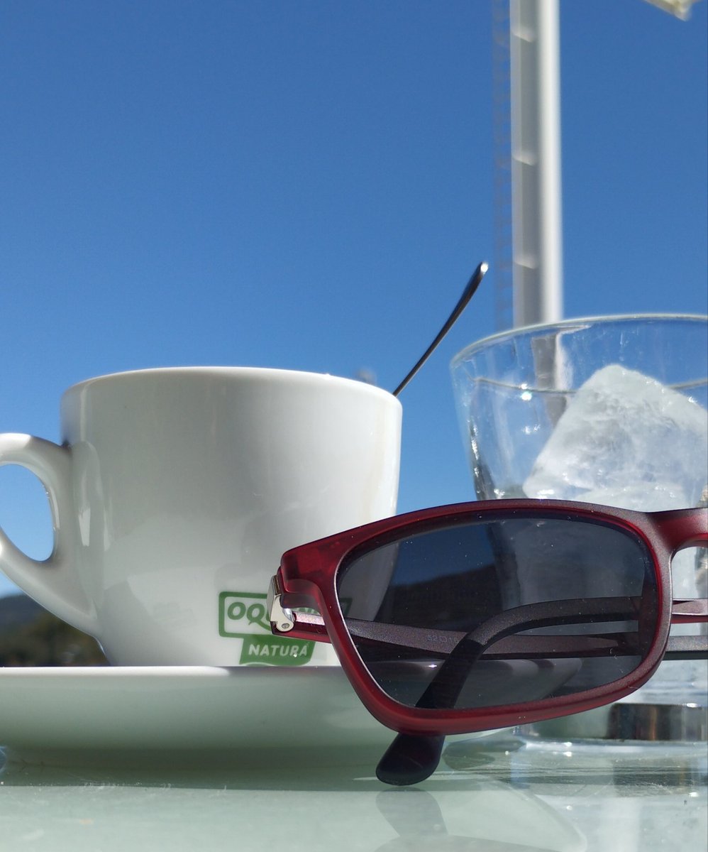 loupuntouve's tweet photo. COSAS QUE ME GUSTAN DEL CAFÉ
-Me encanta el sabor y el olor.
-Me excita.
-Me hace sentir bien.
-A veces me pone un poco nerviosa.
-Es muy bueno tenerlo todos los días.
-Me encanta verlo cada mañana.
Cosas que me gustan de ti .... ¡Lo mismo!
🙃😜
#CoffeeSession https://t.co/JxcxrbDljr