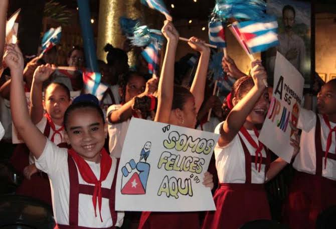 EnterateCubano's tweet photo. #Fidel : "Creer en la juventud es ver en la juventud la mejor materia prima de la patria, la mejor materia prima de la juventud, de la Revolución; creer en la juventud es mirar todo lo que nuestra juventud puede hacer..." #OPJMCuba #UJCdeCuba https://t.co/OCccppVxNS
