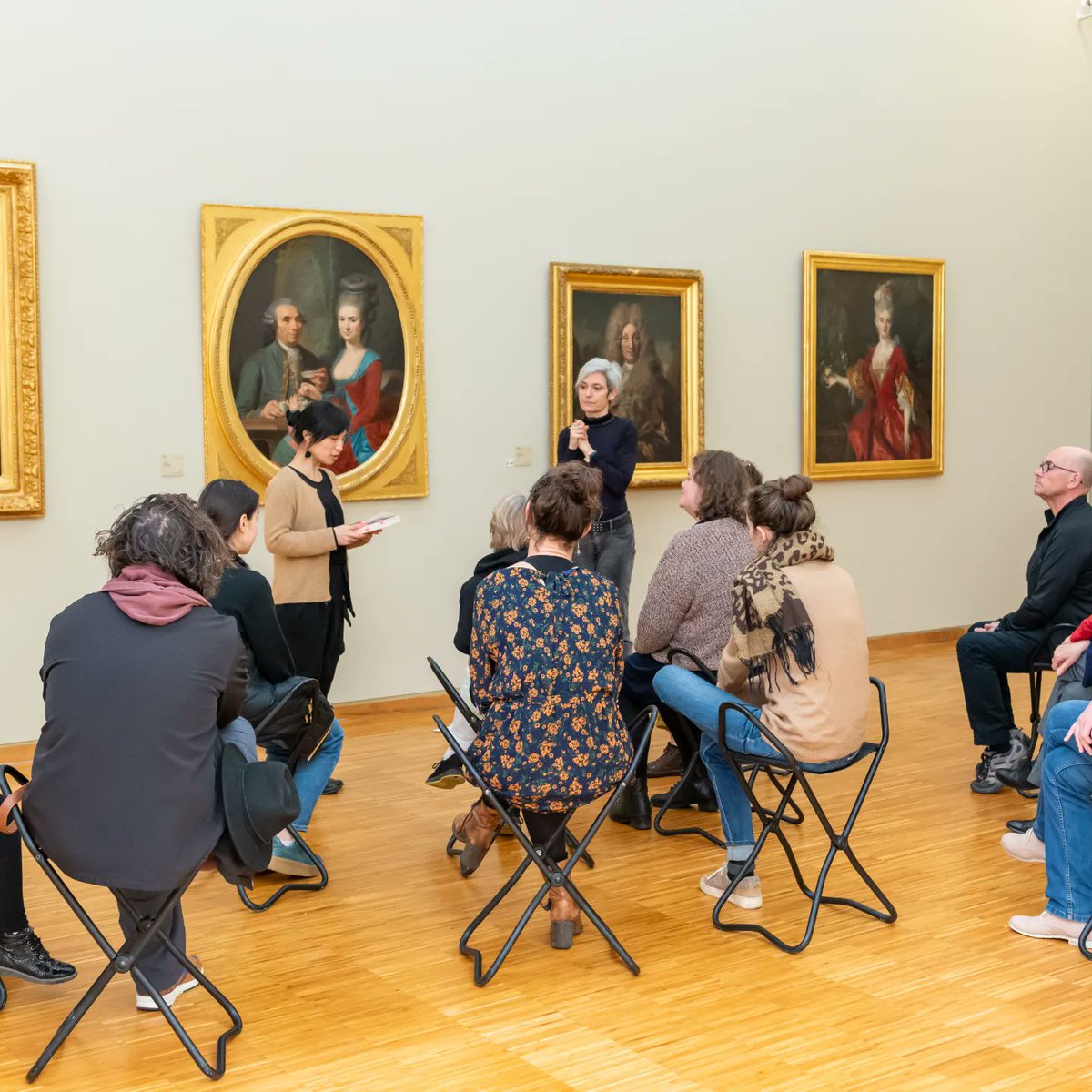 PDLGrenoble's tweet photo. Plusieurs auteurs invités au festival ont pu faire des lectures en correspondance au milieu des œuvres du @museedegrenoble. Ici Sandrine Kao, Marcus Malte, Adrien Parlange et Polina Panassenko
Photos de Jean-Luc Lacroix 
#PDLGrenoble2023 @VilledeGrenoble https://t.co/v3PH49hRUT