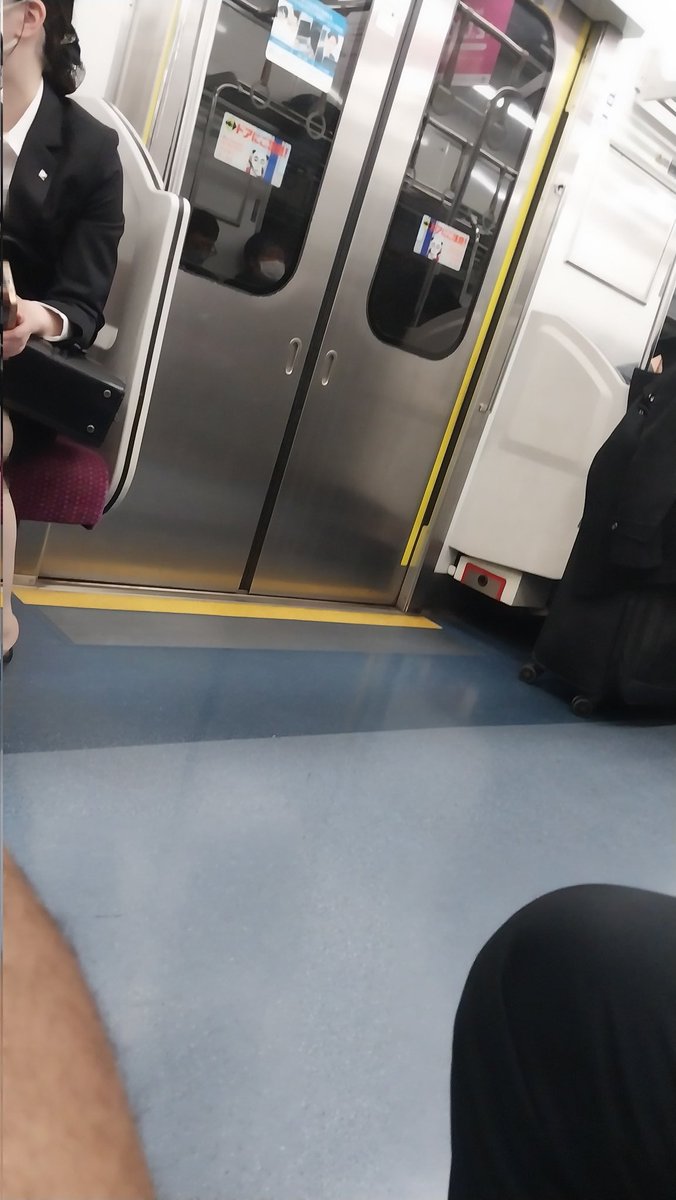 ArtickWins's tweet photo. Landed in Japan safely, customs was crazy. Already became instantly clumsy tripping up my bags ( I ain't fall tho🤣), caught a train before the doors close. Only thing next that gotta happen is me running into a pretty girl and I'm all cliché out😎🇯🇵

#firsttimeinjapan https://t.co/Wk1kWNhmmY