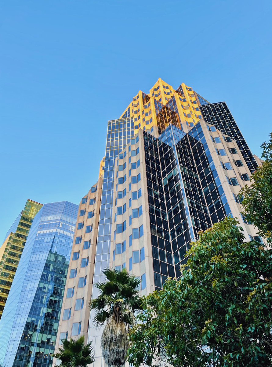 maddysquish's tweet image. Morning light moments from #SalesforcePark