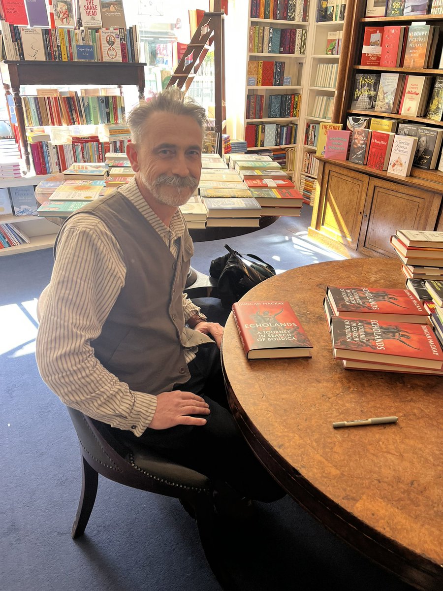 emily_egg's tweet photo. The most wonderful day heading around London bookshops with @theDuncanMackay to sign copies of #Echolands, out in 2 days! ✨

Boudica fans, you can get your signed edition at @GoldsboroBooks, @Hatchards, @HeywoodHill and @Dauntbooks ‼️📚

@HodderBooks https://t.co/42RLCT7ccR