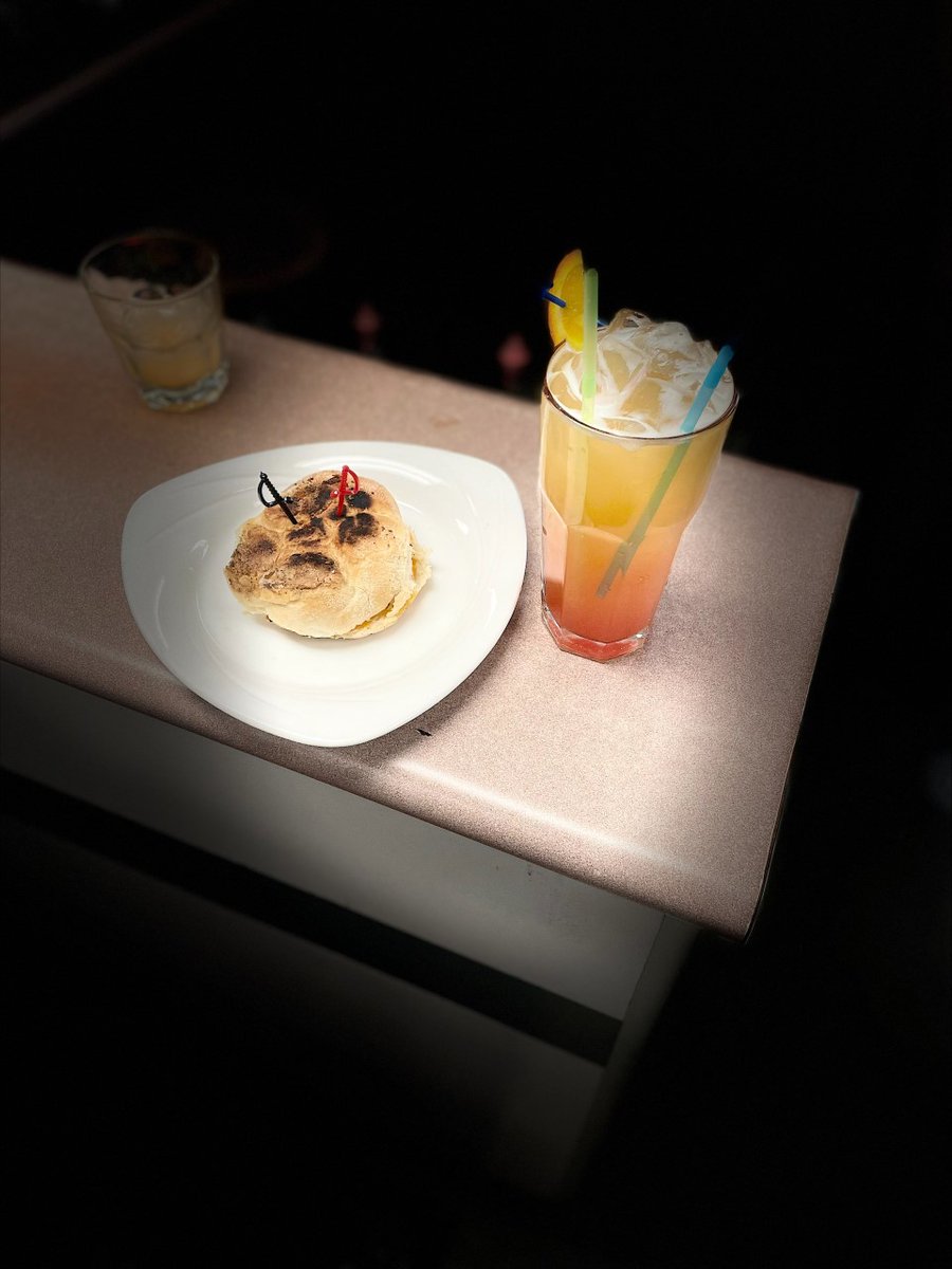 BestBarMix's tweet photo. The Troy &amp; #grilledcheese challenge!

Ingredients: 1 oz @GreyGoose 
1 oz #grandmariner
1 oz @BacardiCanada white rum
1 oz orange juice
1 oz pineapple juice
Dash of lime juice
Shake and strain
dash of grenadine
#HOS2080 #Mixology #FridayFeeling #AlgonquinCollege https://t.co/TGdp5FwdcH