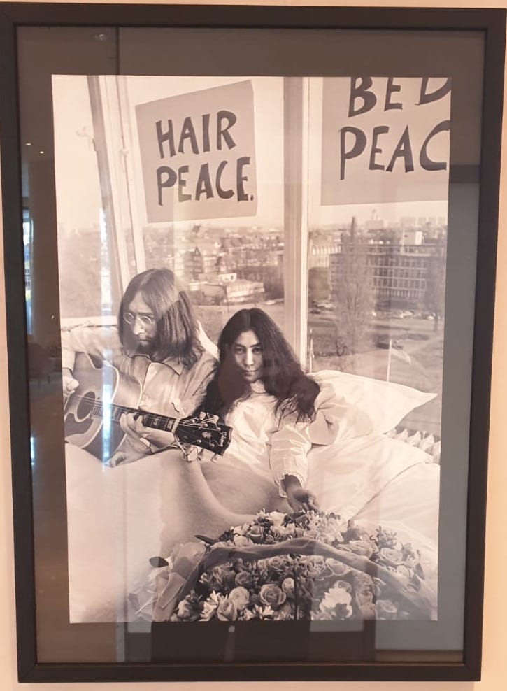 MickPuck's tweet photo. We visited the John & Yoko Suite at the Amsterdam Hilton where they had their bed-in back in 1969. Place is lovingly maintained. Photo by Annie Atlasman. #TheWaterboys #BedPeace https://t.co/3q9l4Ja5ZS