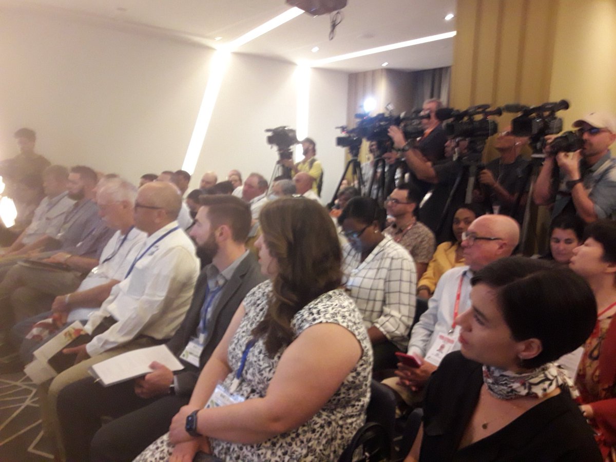 LuisMonteroMus1's tweet photo. Quedó Inaugurada la IV Conferencia Agrícola Cuba- EEUU, presentes Viceministro de la Agricultura Maury Hechavarría Bermúdez, el Presidente del OSDE Agrícola, Director de Asuntos Internacionales y Paul Johnson el representante Focus Cuba- EEUU y otro del Minag, Minrex y el Mincex. https://t.co/pMAyvw9tI3