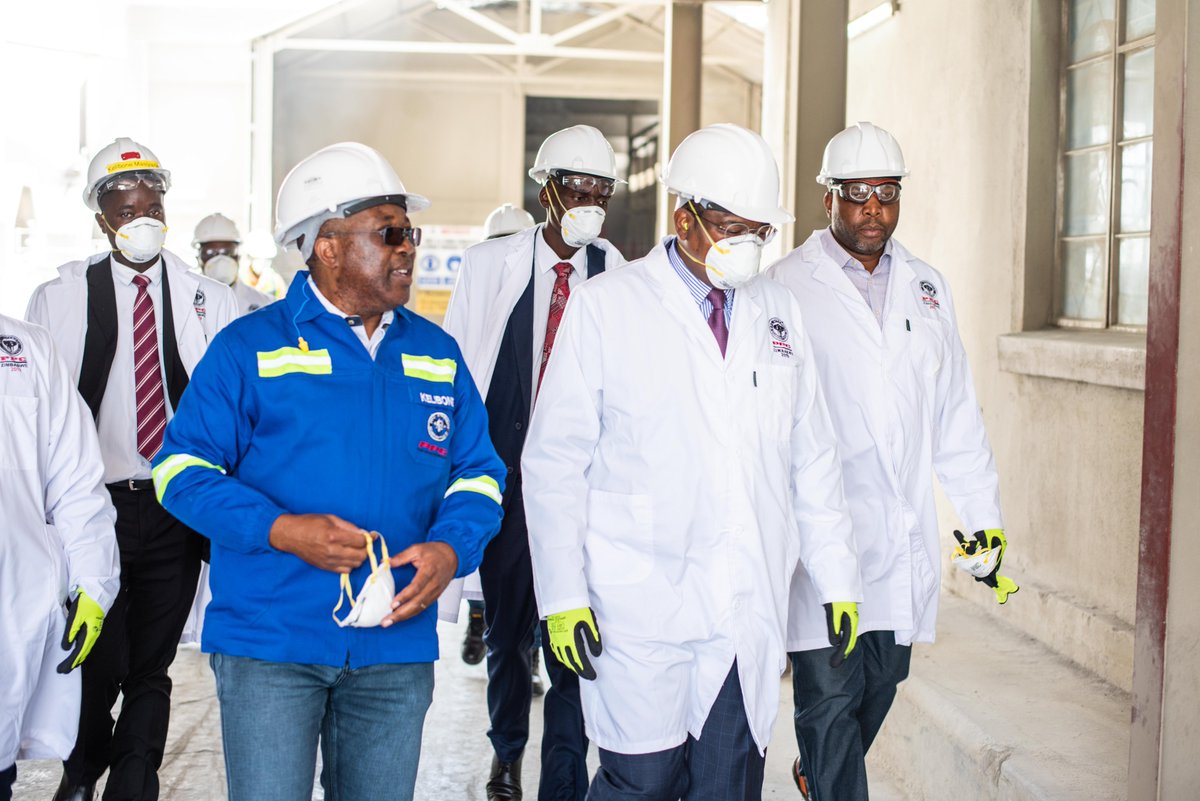 ppczimbabwe's tweet image. We were honoured to have had the privilege of hosting the Minister of Finance, Honourable Professor Mthuli Ncube, and his esteemed delegation for an insightful tour of our Bulawayo factory last weekend.