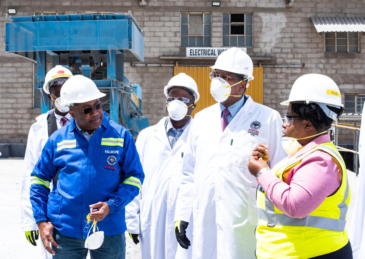 ppczimbabwe's tweet image. We were honoured to have had the privilege of hosting the Minister of Finance, Honourable Professor Mthuli Ncube, and his esteemed delegation for an insightful tour of our Bulawayo factory last weekend.