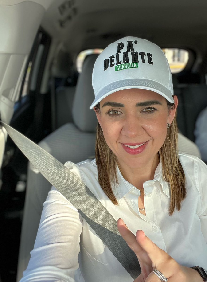 gpeoyervides's tweet photo. ¡Buenos días! Espero tengan un excelente martes y todo vaya bonito en su día. 🙌🏼

¡Seguimos #PaDelante ! 

#LupitaDiputada 
#ManoloGobernador 
#VamosJuntos 
#PaDelanteCoahuila https://t.co/HksheRlHIc